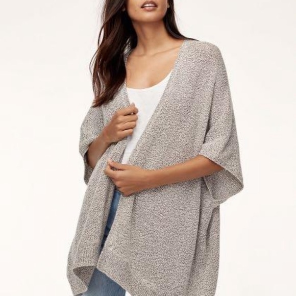 Aritzia Community Iconic cape XS/S in VGUC